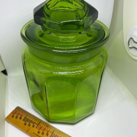Vintage LE Smith Green Glass Lidded Canister. GUC - Picture 2 of 5